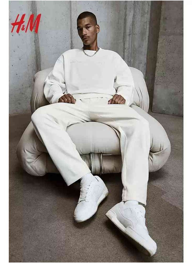 H and M - HM New Fashionable Casual Round Neck Loose American Long Sleeved Sweatshirt - Image 1