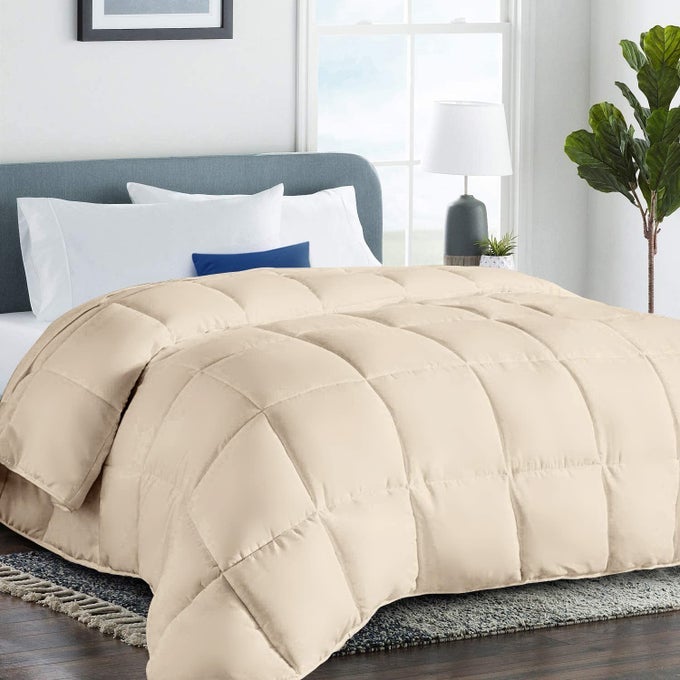 QUILTED KING SIZE COMFORTER ALLSEASON DOWN ALTERNATIVE DUVET INSERT LUXURY HOTEL WINTER WARM BEIGE COMFORTER WITH ANTICLUMP TECH 8 TABS REVERSIBLE GIFT FOR WOMEN MEN 90X102