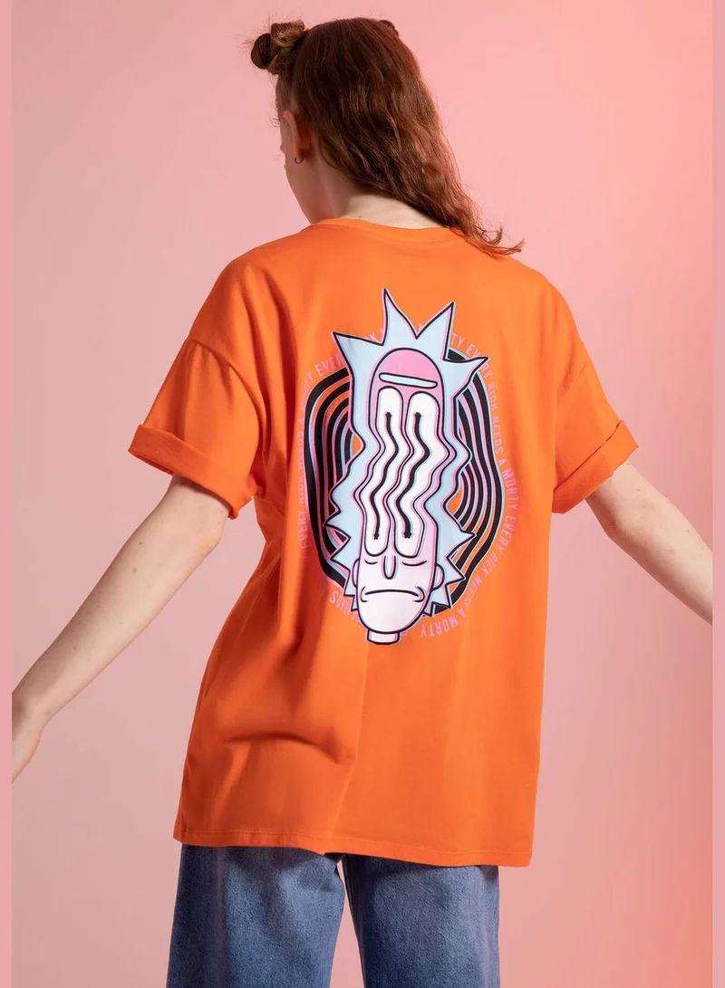 ديفاكتو Woman Rick and Morty Licenced Oversize Fit Crew Neck Knitted Short Sleeve T-Shirt