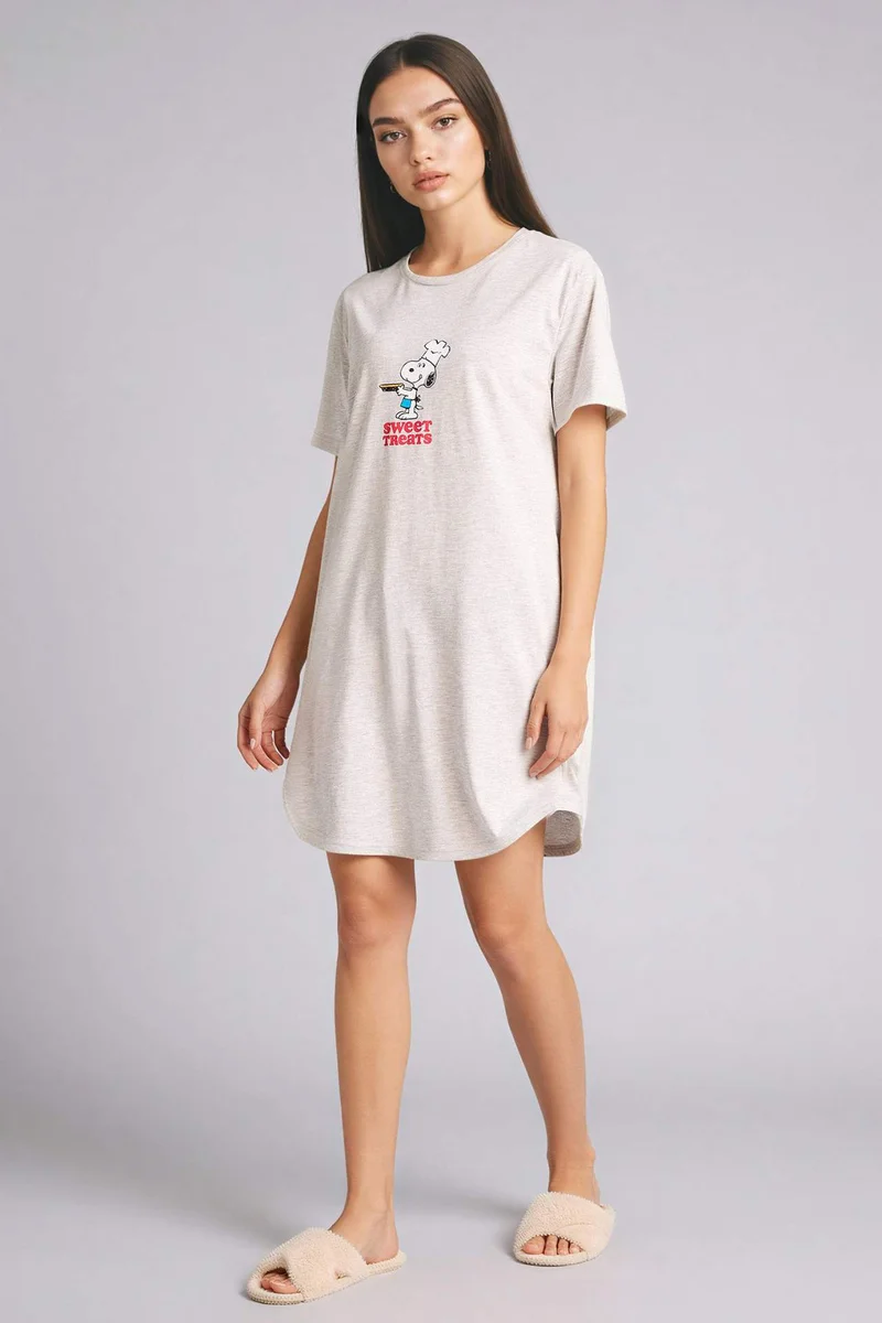 ديفاكتو Regular Fit Crew Neck Snoopy Licensed Knitted Dress
