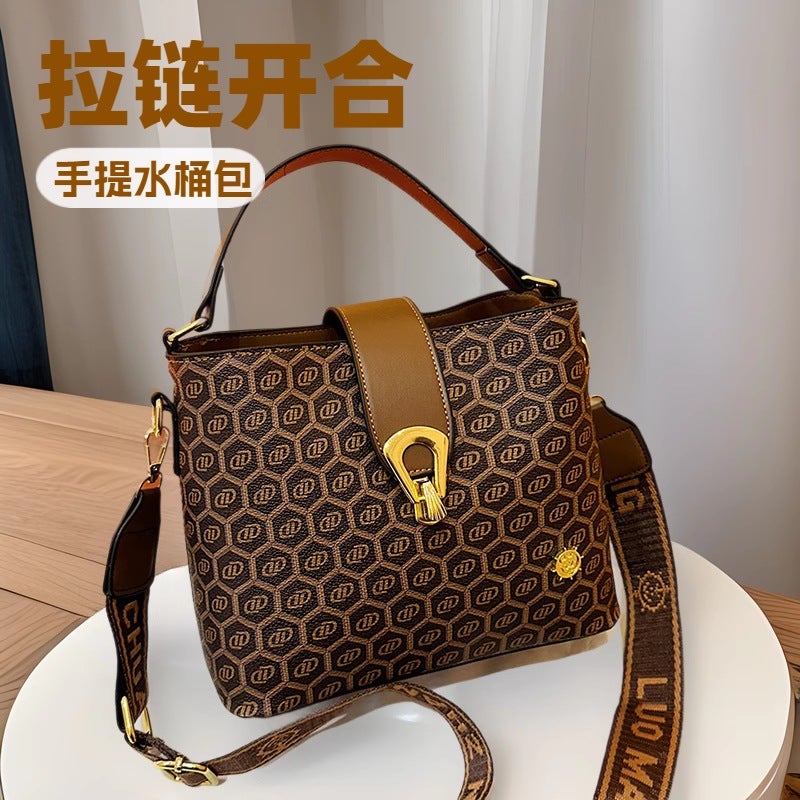 High-End Large Capacity Small Bag Women'S Trendy Fashionable Shoulder Crossbody Bag All-Match Portable Bucket Bag Printed - Image 2