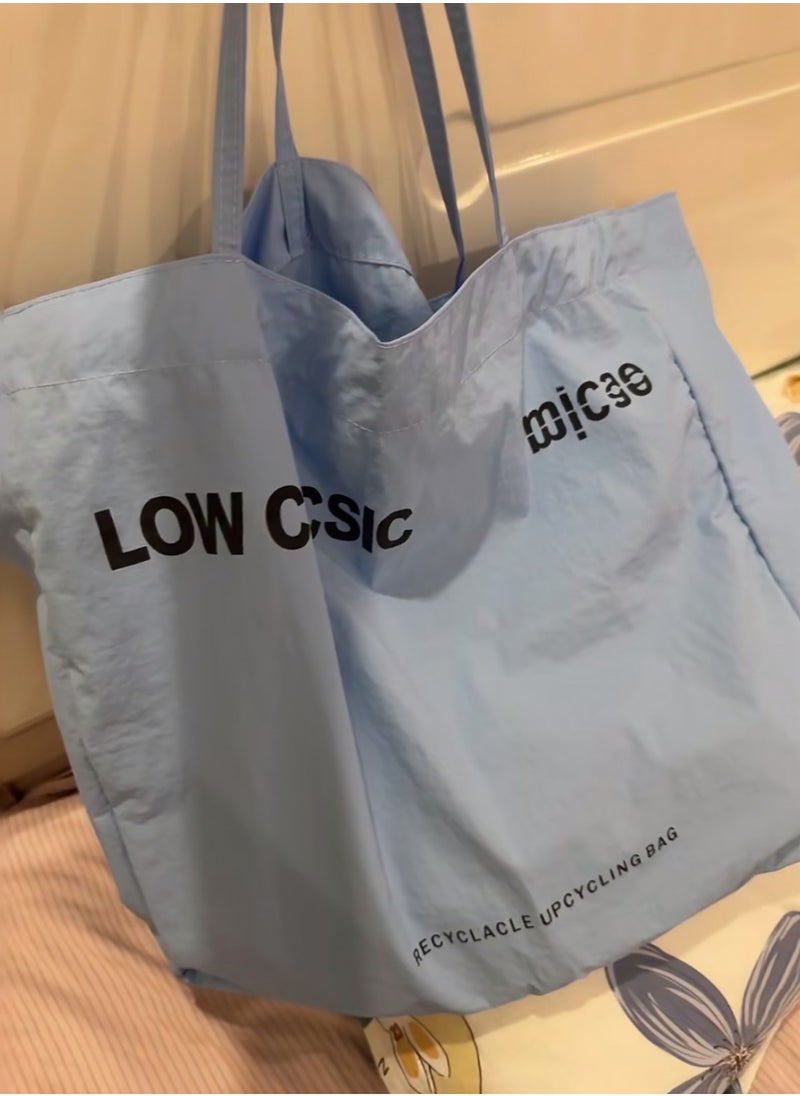 ال سي حقيبة كتف قماشية خفيفة الوزن LOWCLASSIC حقيبة كتف مطبوع عليها حروف  - Image 4