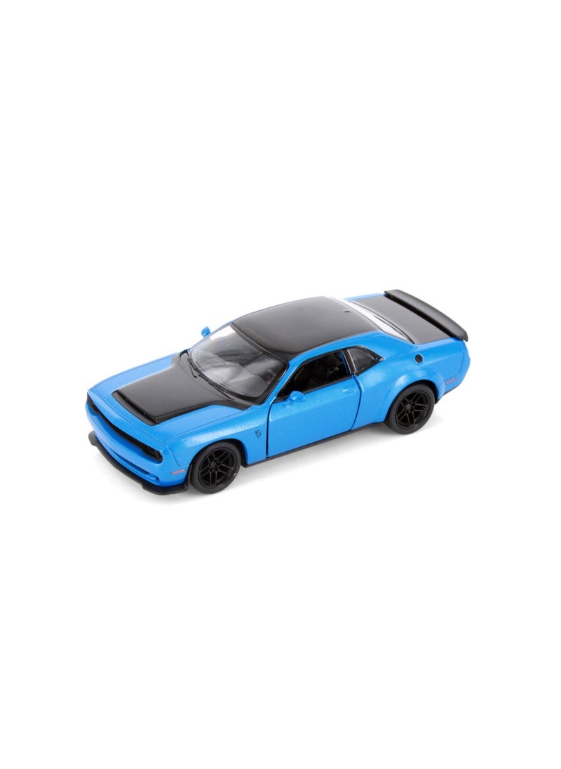 Kinsmart Pull Back Action 1:40 Scale 2023 Dodge Challenger SRT Demon 170 Doors Openable Collectible Toy Car  - Image 4