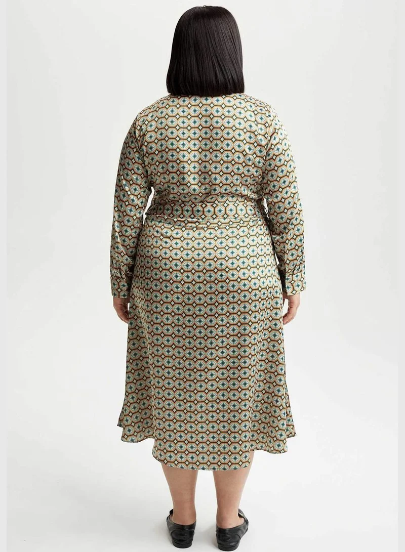 ديفاكتو فستان ساتان بطباعة عرقية