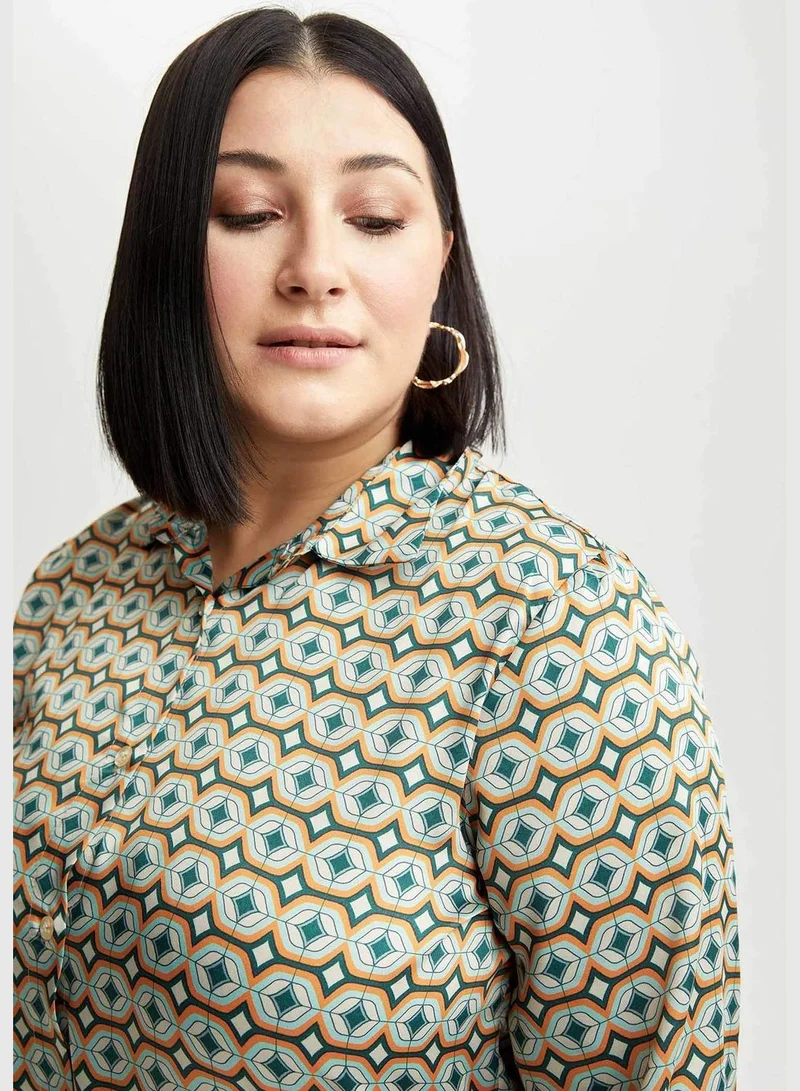 ديفاكتو فستان ساتان بطباعة عرقية