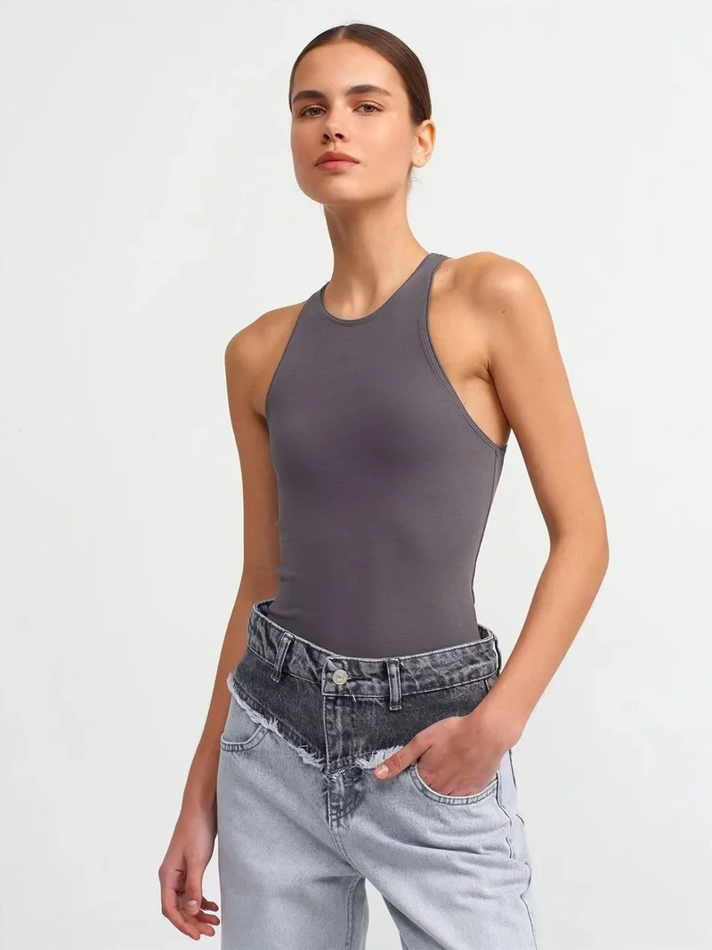 ديلفين DILVIN Slim-fit Halter-neck Knit Blouse
