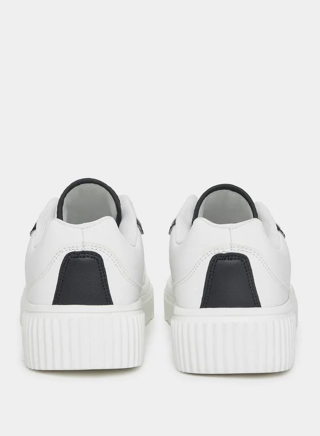 ستايلي Embellished Detail Platform Casual Shoes