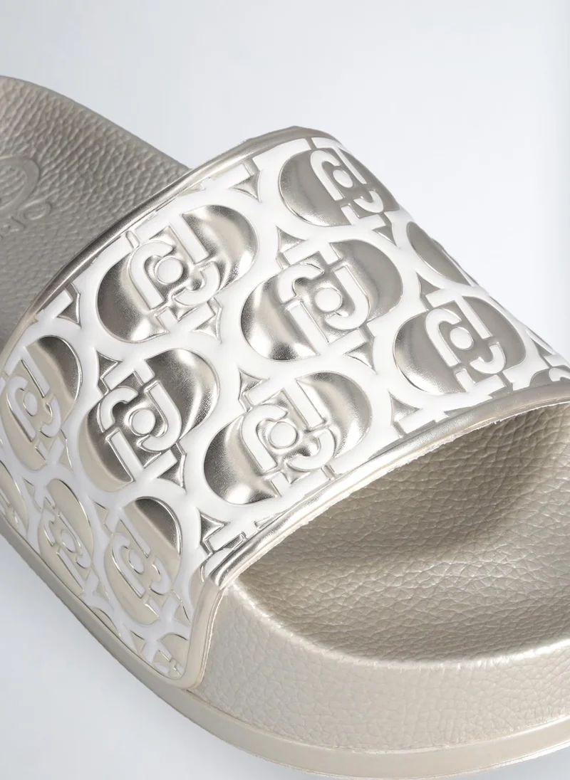 ليو جو صندل بكعب سميك بتأثير لامع