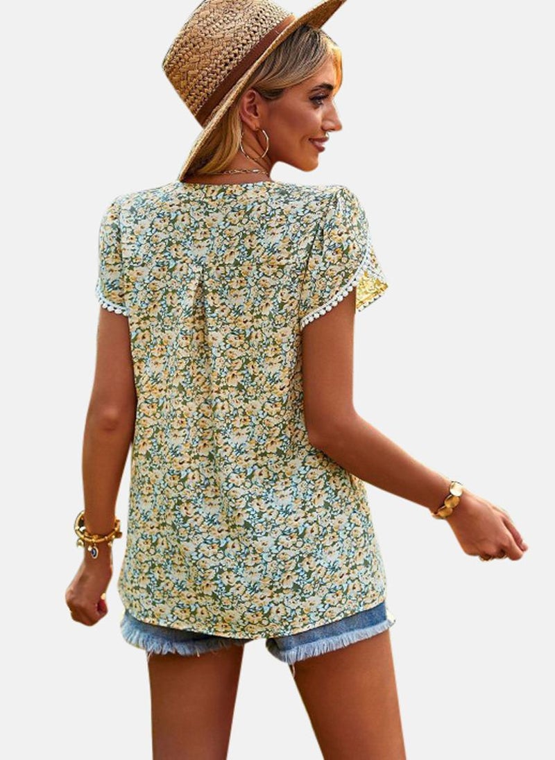 يونيكي بلوزة مطبوعة بياقة على شكل حرف  باللون الأخضر - Image 2