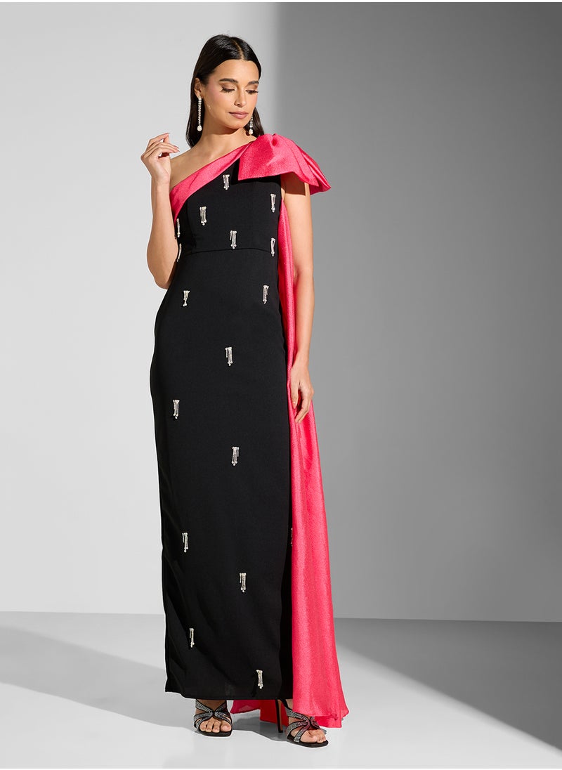 Namshi x Contrast Toned Embellished One Shoulder Deess  - Image 5