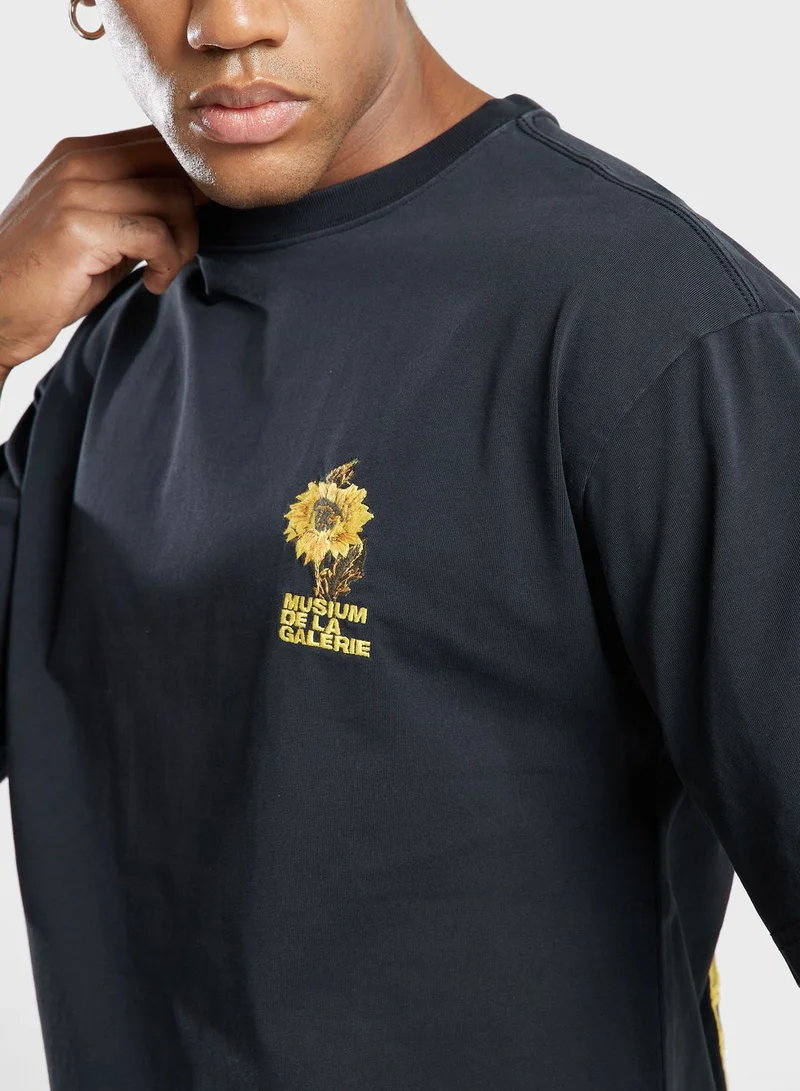 MUSIUM DIV. Logo T-Shirt