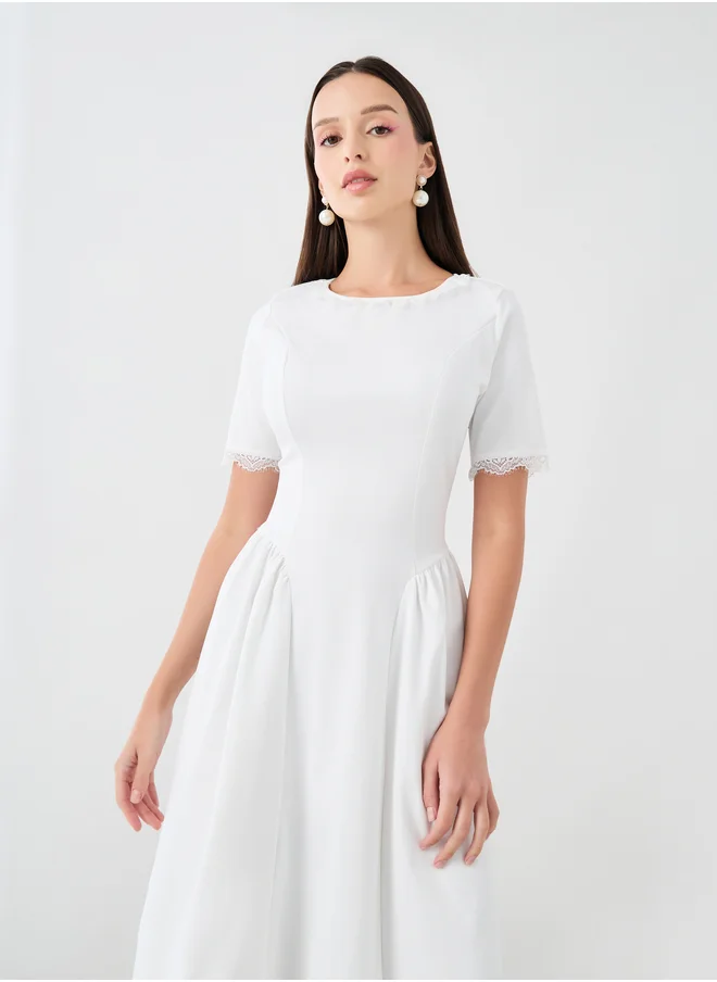 ستايلي Solid Lace Detail Short Sleeve A-Line Knee-Length Dress