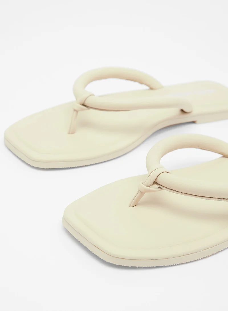 VERO MODA Tong Sandals