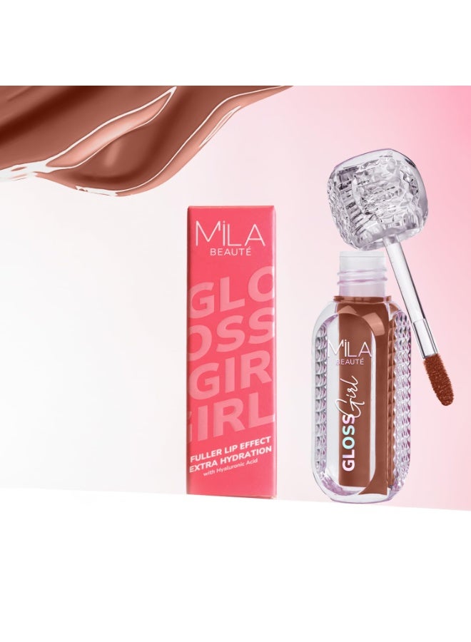 ميلا بيوتي ملمع الشفاه "غلوس غيرل" (Gloss Girl) من ميلا بوتيه (Mila Beauté) | غني بزبدة بذور المانجو وحمض الهيالورونيك | تركيبة خفيفة الوزن وغير لزجة | يمنح الشفاه مظهراً أكثر امتلاءً وترطيباً إضافياً | لمسة نهائية شديدة اللمعان - (درجة: Not Today، سعة 2.8 مل) - Image 3