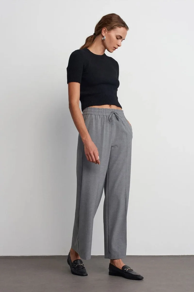 DILVIN Wide-Leg Crepe Trousers With Drawstring Waist