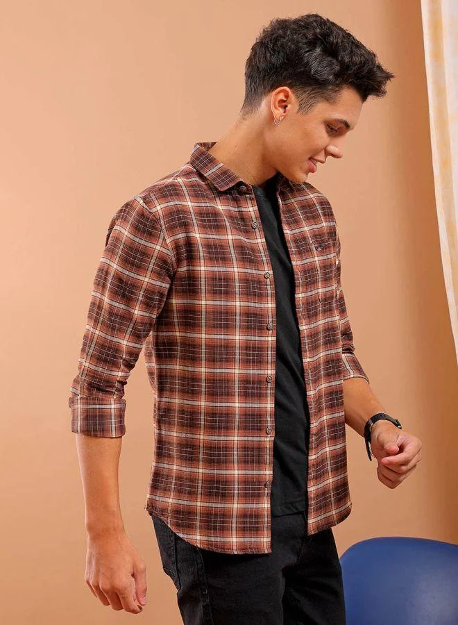 ذا انديان كراج كو Men Slim Fit Checkered Full Sleeves Cutaway Collar Casual Shirt