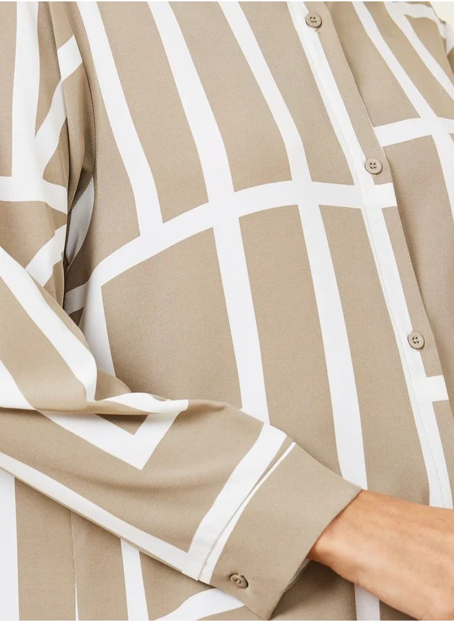 Styli Geo Print Curved Hem Longline Shirt