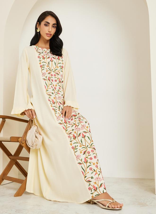 Embroidered thobe with flowers