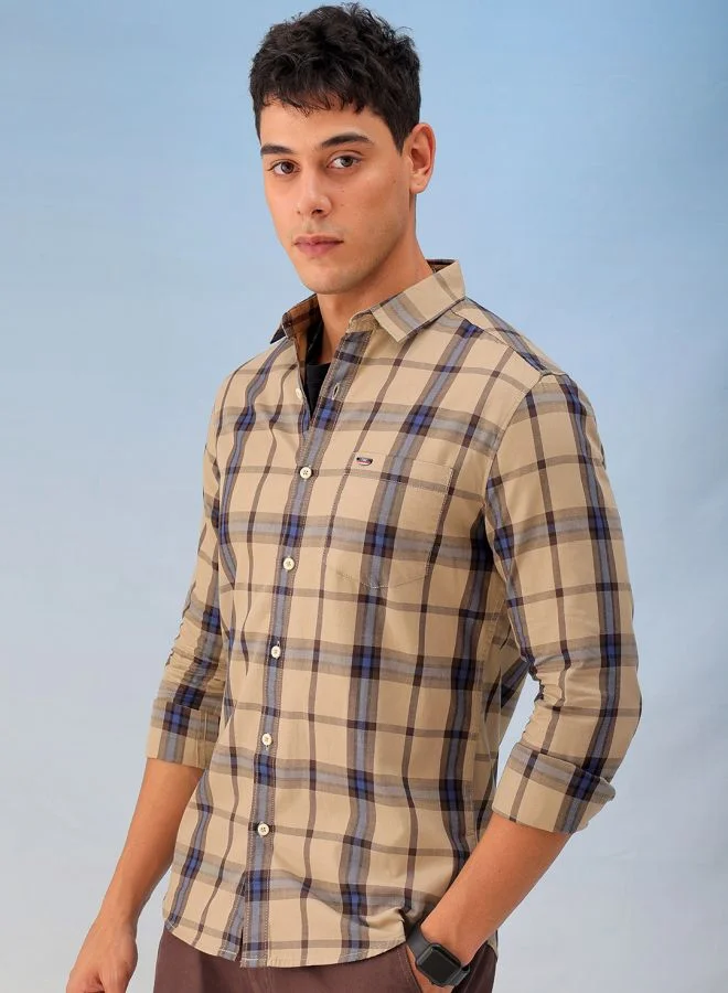 The Indian Garage Co Men Slim Fit Checkered Full Sleeves Cutaway Collar Casual Shirt