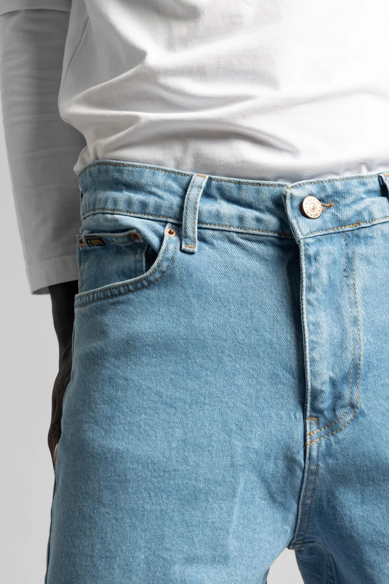 كاتش بنطال جينز أزرق فاتح فضفاض