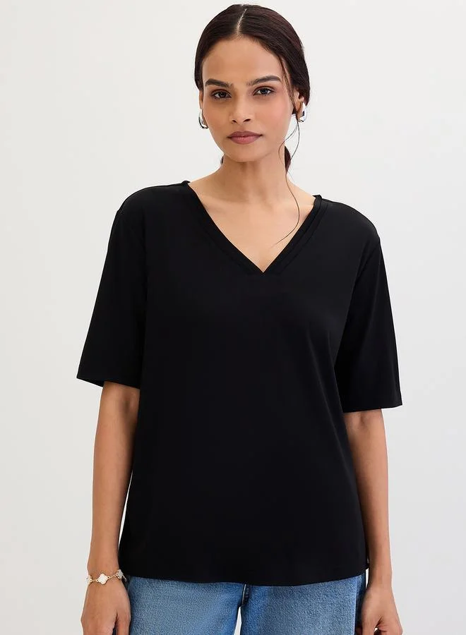 Femmella Black V Neck Basic T-Shirt