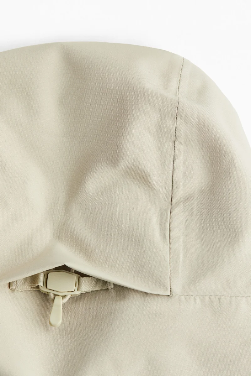 اتش اند ام جاكيت مقاوم للمطر من نسيج ستورم موف