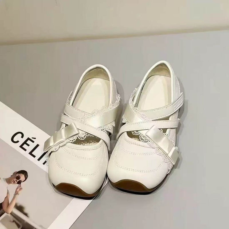 2026 New Korean Style Girls'' Shallow Sneakers with Lace-Up Straps, Lightweight Spring and Summer Princess-Style Magic Tape Flats - Image 1