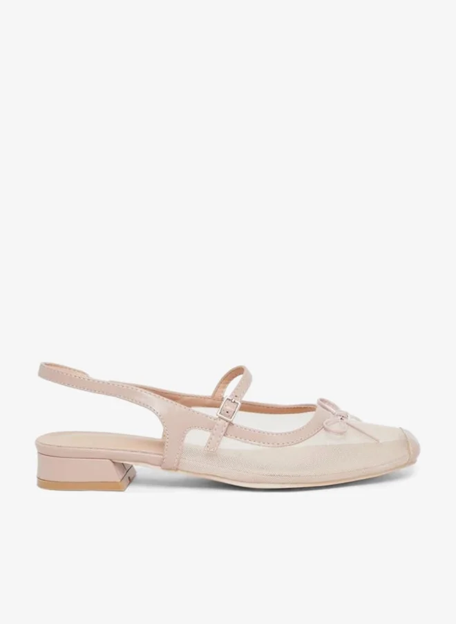 ستايلي حذاء ماري جين بتفاصيل فيونكة