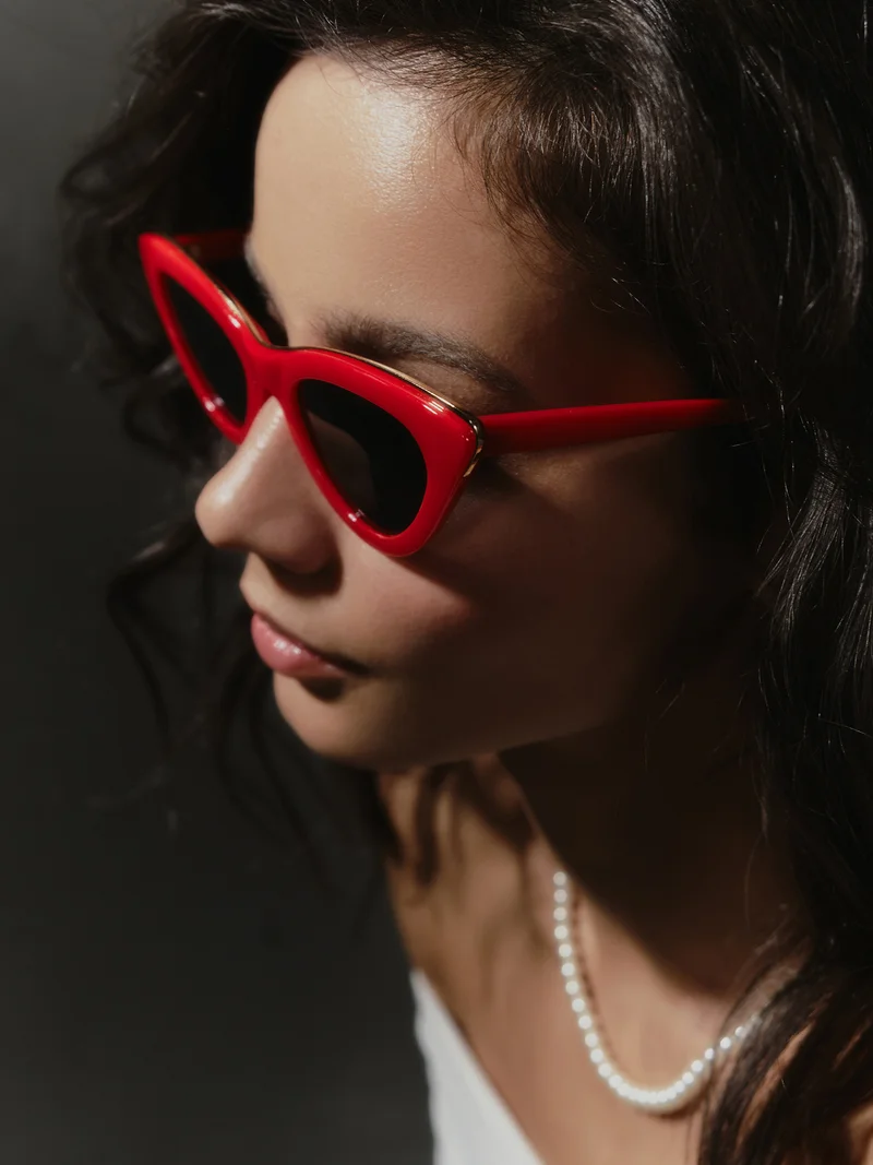 Lichi Sunglasses with narrow lenses