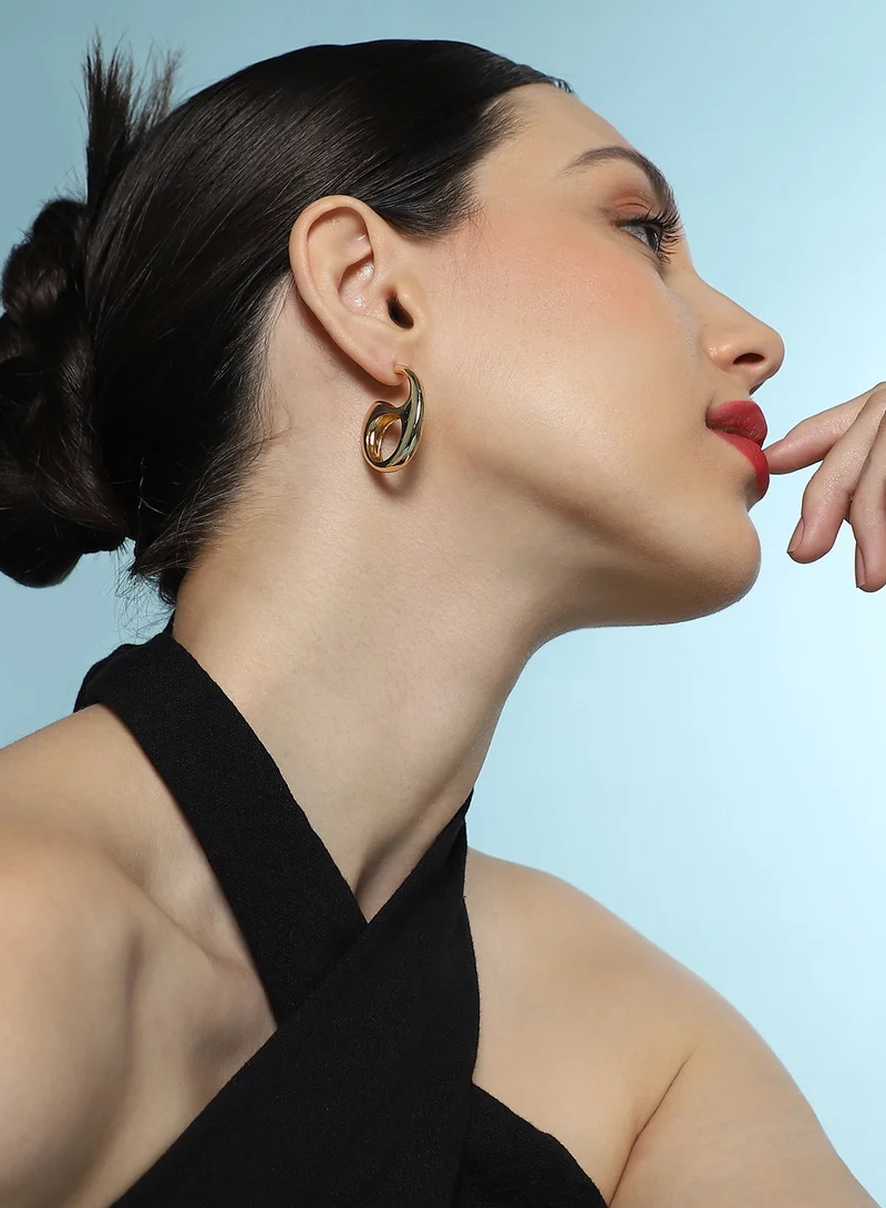 SOHI SOHI Women The Mid-Gloss Bolt Hoop Earrings | California  Colour | One-Size | Metallic Alloy Material | Push Back Closure | Earrings For Casual & Evening Wear