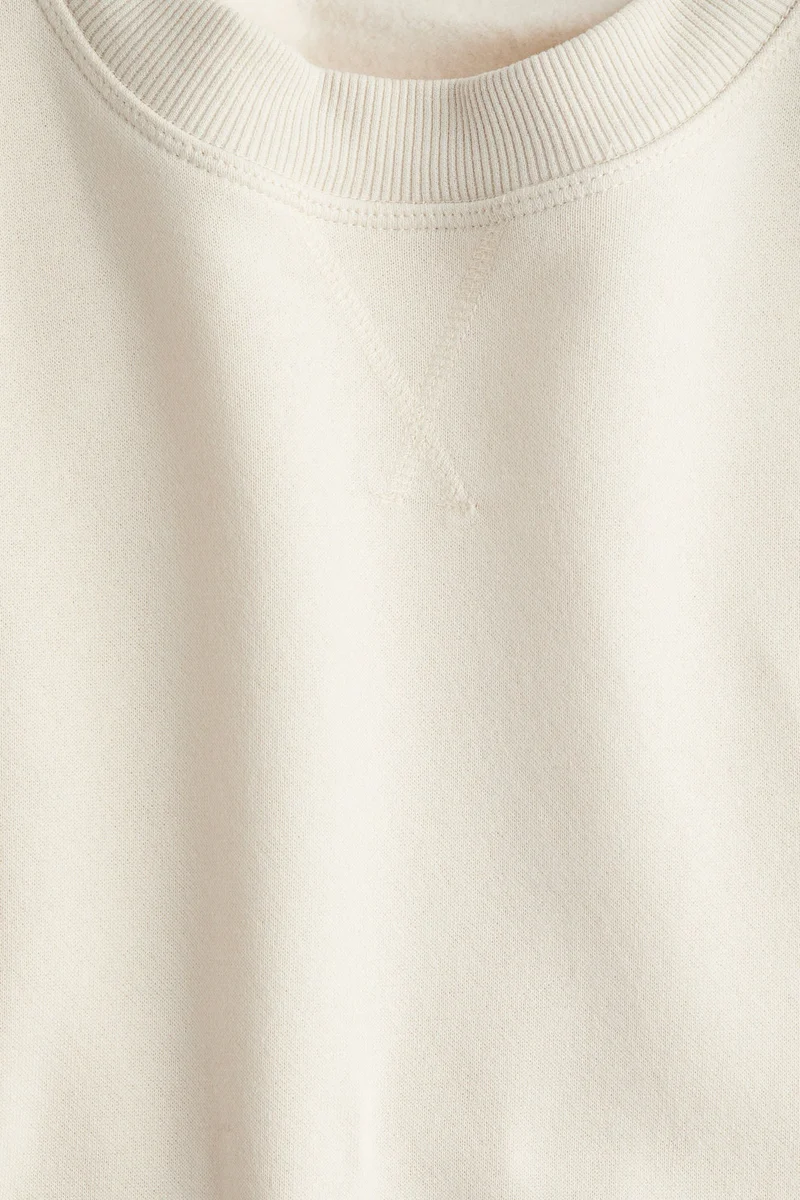 اتش اند ام بلوزة رياضية بقصّة فضفاضة