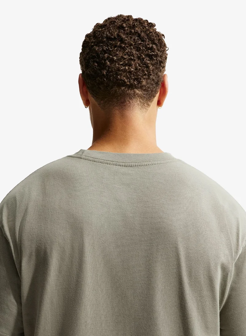 Nike LIGHT ARMY Loose Script T-Shirt for Men | Best Price UAE