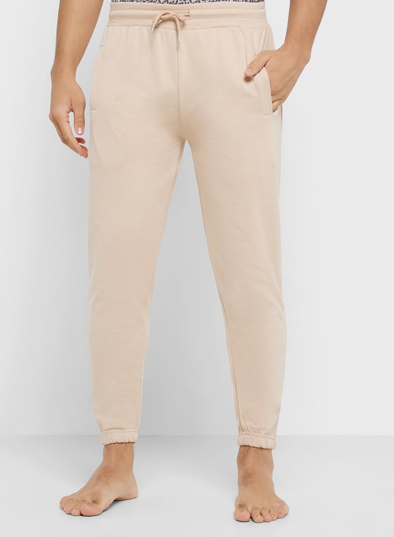 سفنتي فايف بنطلون جوجر بطبعة كاملة - Image 4