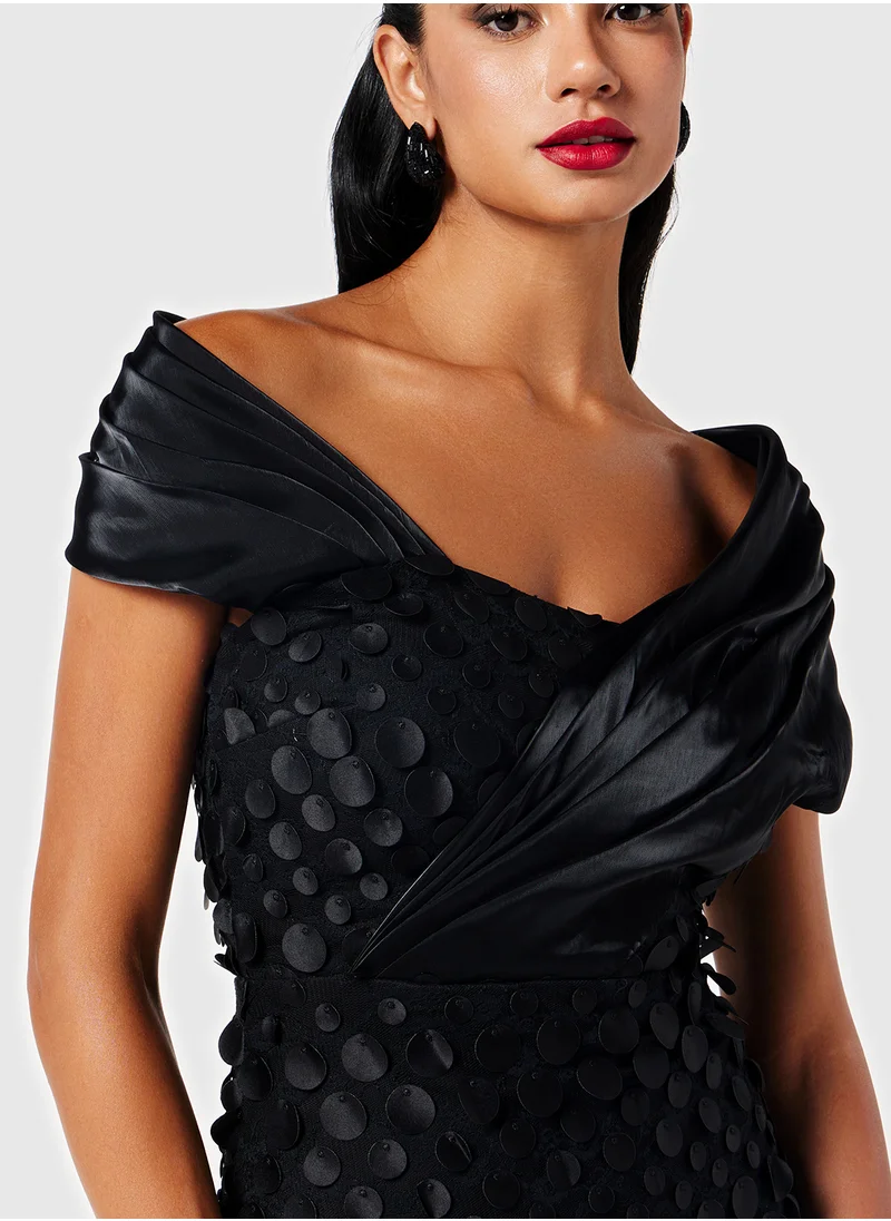ثريدز باي اجوني Asymmetric Neck Applique Skirt Dress
