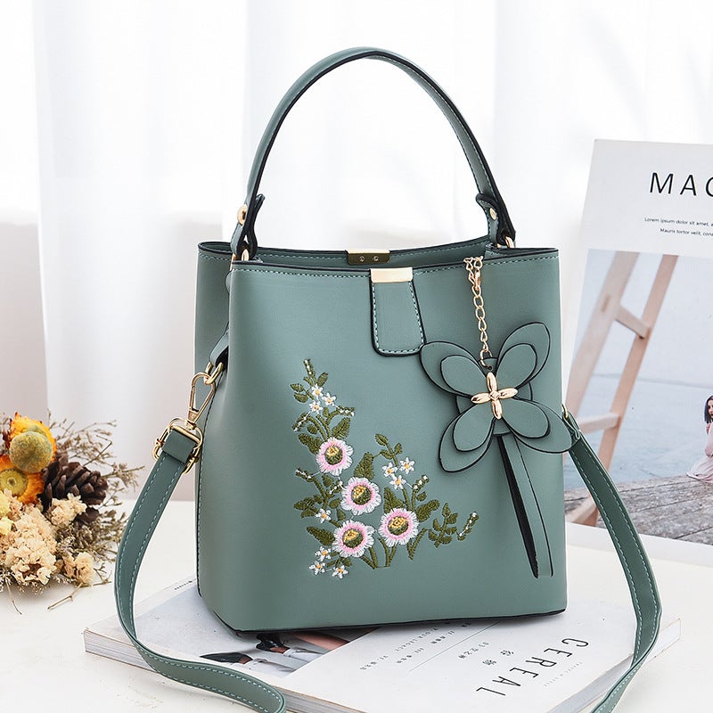 Embroidered New Fashion Handbag Middle-Aged Mother Simple Retro Shoulder Crossbody Bag Women'S Bag Shoulder Bag - Image 5