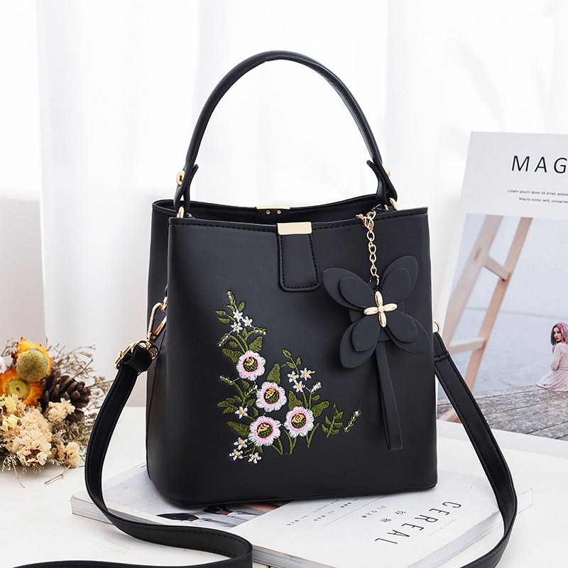 Embroidered New Fashion Handbag Middle-Aged Mother Simple Retro Shoulder Crossbody Bag Women'S Bag Shoulder Bag - Image 3