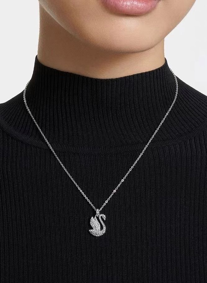 NIBEMINENT Iconic Swan pendant Necklace - Image 2