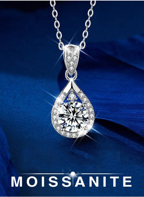 The 1 Carat Moissanite Diamond Necklace,  Paired With An LED Box, Comes With A GRA Certificate