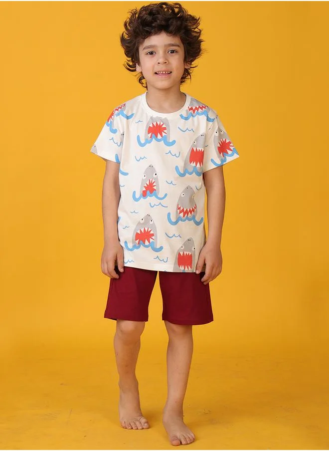 انثريلو Anthrilo All-Over Shark Print Short Sleeve T-Shirt and Shorts Set