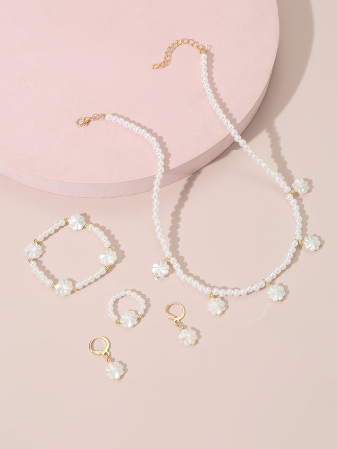 تايك تو طقم قلادة وسوار وأقراط وخاتم بقلادة زهرة ولؤلؤ صناعي من قطعتين  قطع - Image 4