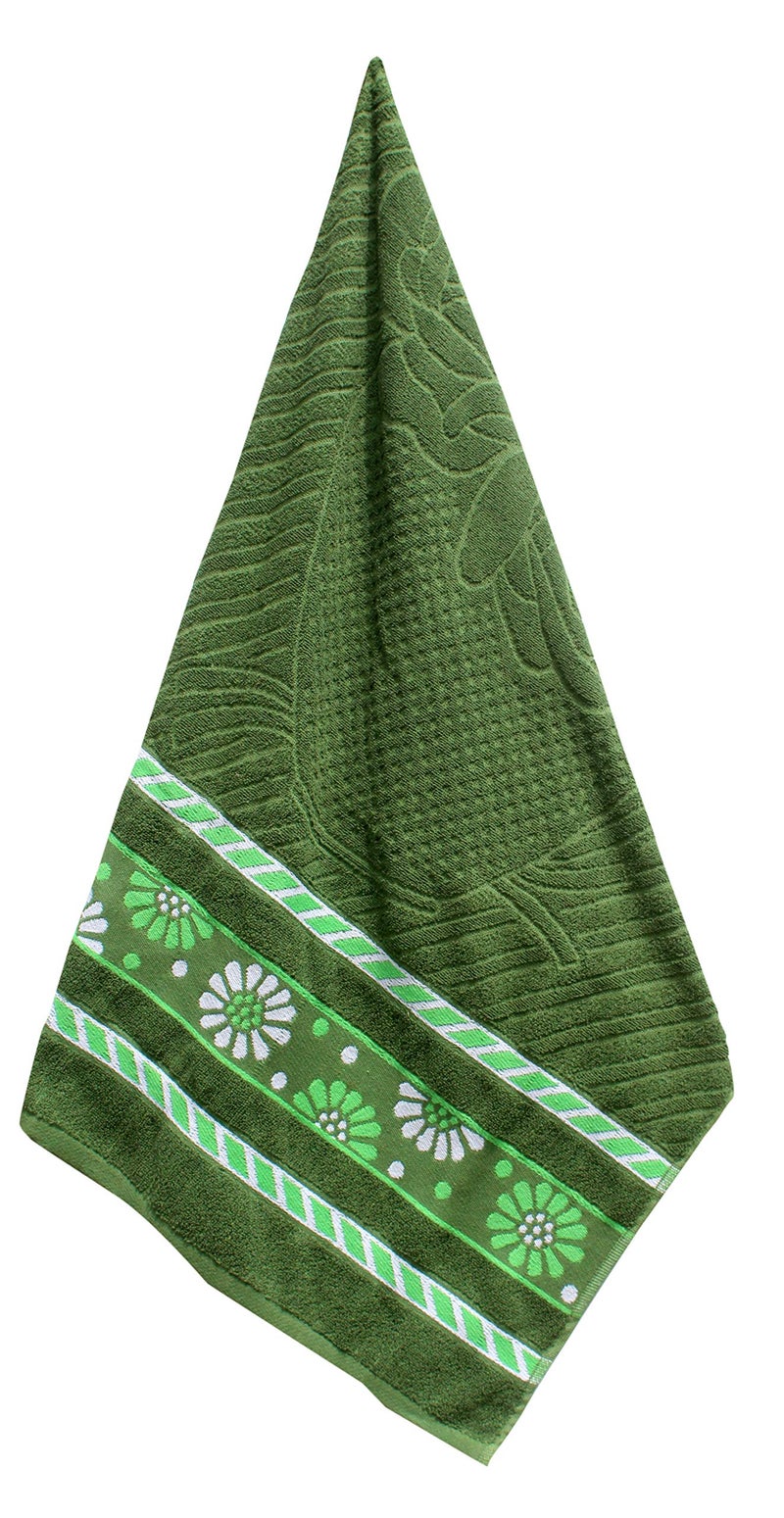 Mandhania Flora Border Soft Cotton BathTowels, 70x140 cm Pack of 2 Green & Pink - Image 3