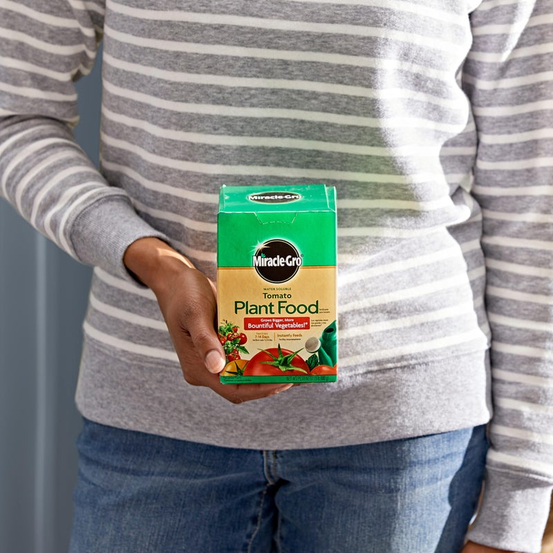 Miracle-Gro Water Soluble Tomato Plant Food - Image 3