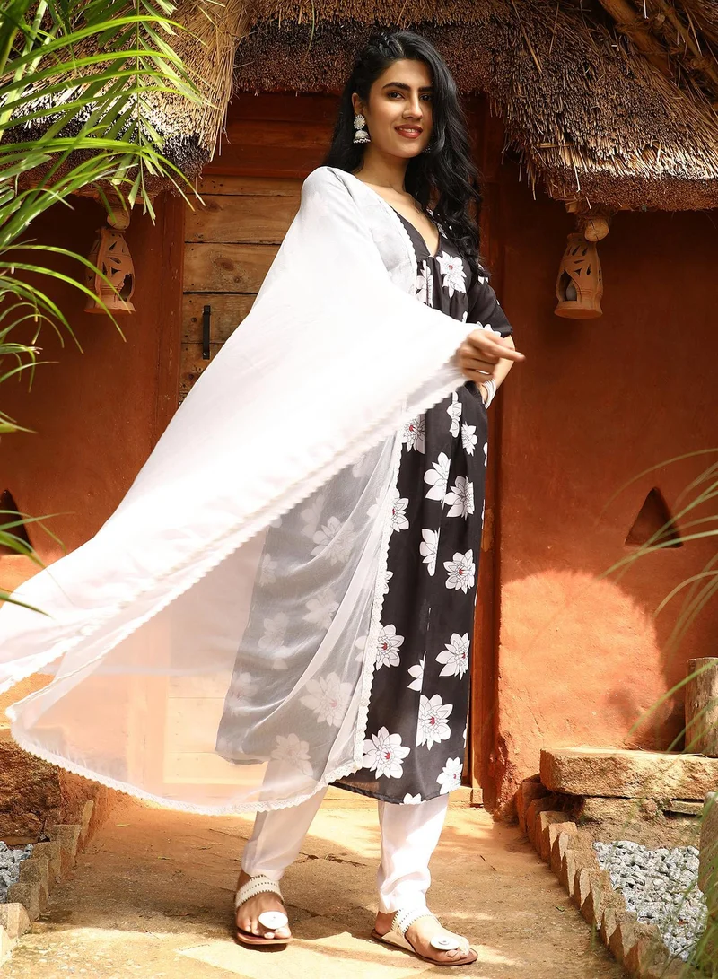  قصة قميص نسائي باللون الأسود الليلي مع بنطلون ودوباتا بزهرة اللوتس