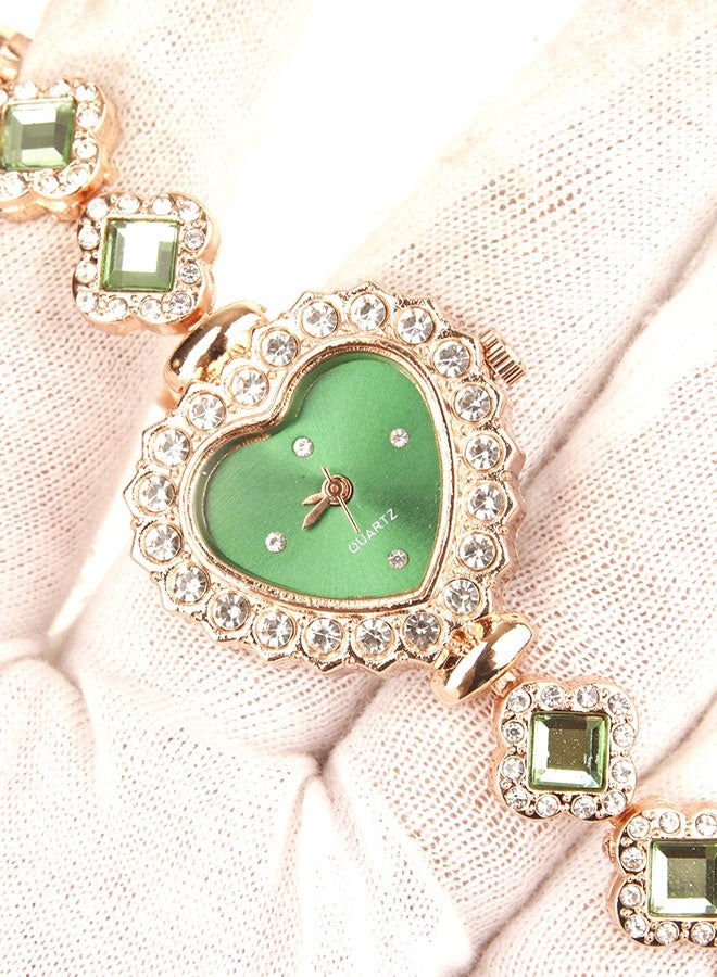ساعة يد نسائية كوارتز شيك – لون اخضر  مع روز جولد – سوار ستانلس ستيل مزين بالأحجار – ساعة فخمة وأنيقة للمناسبات والاستخدام اليومي – أفضل ساعة نسائية ستايل - Image 4