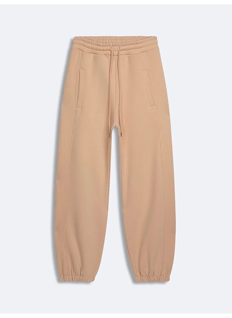 ال تي بي Pink Tracksuit