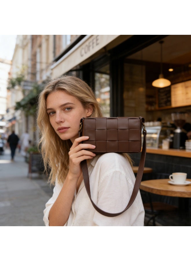 بوتيغا فينيتا Bottegaveneta Women Camera Bag Cassette Bag Coffee 23 6 14 Cm 23*6*14cm