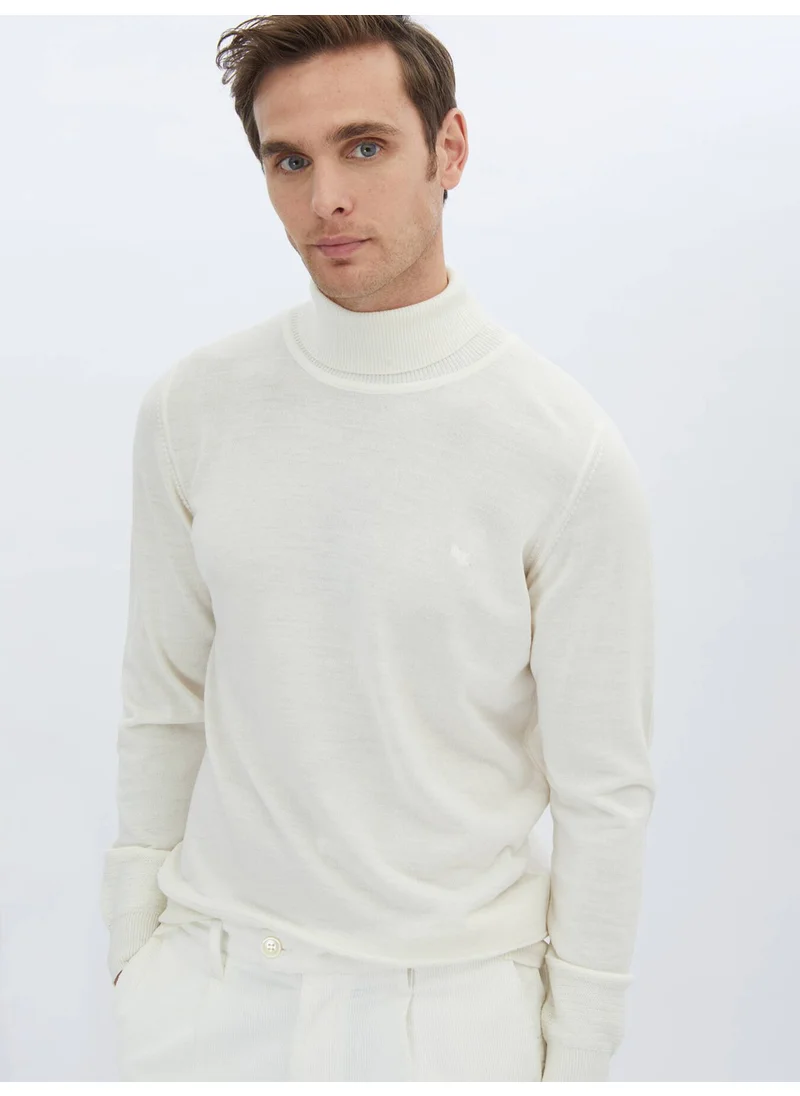 كيب Ecru Full Turtleneck Wool Blend Sweater