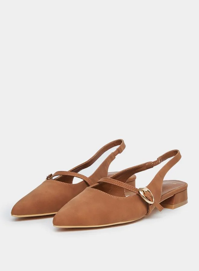 Styli Styli Pointed Toe Buckle Detail Block Heel Shoes