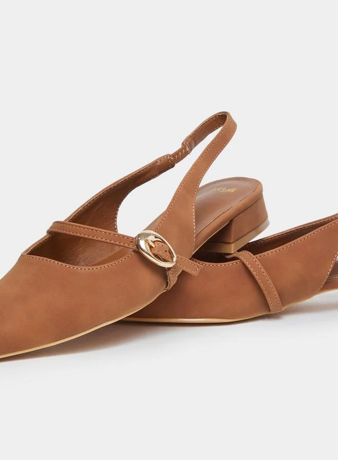 Styli Styli Pointed Toe Buckle Detail Block Heel Shoes