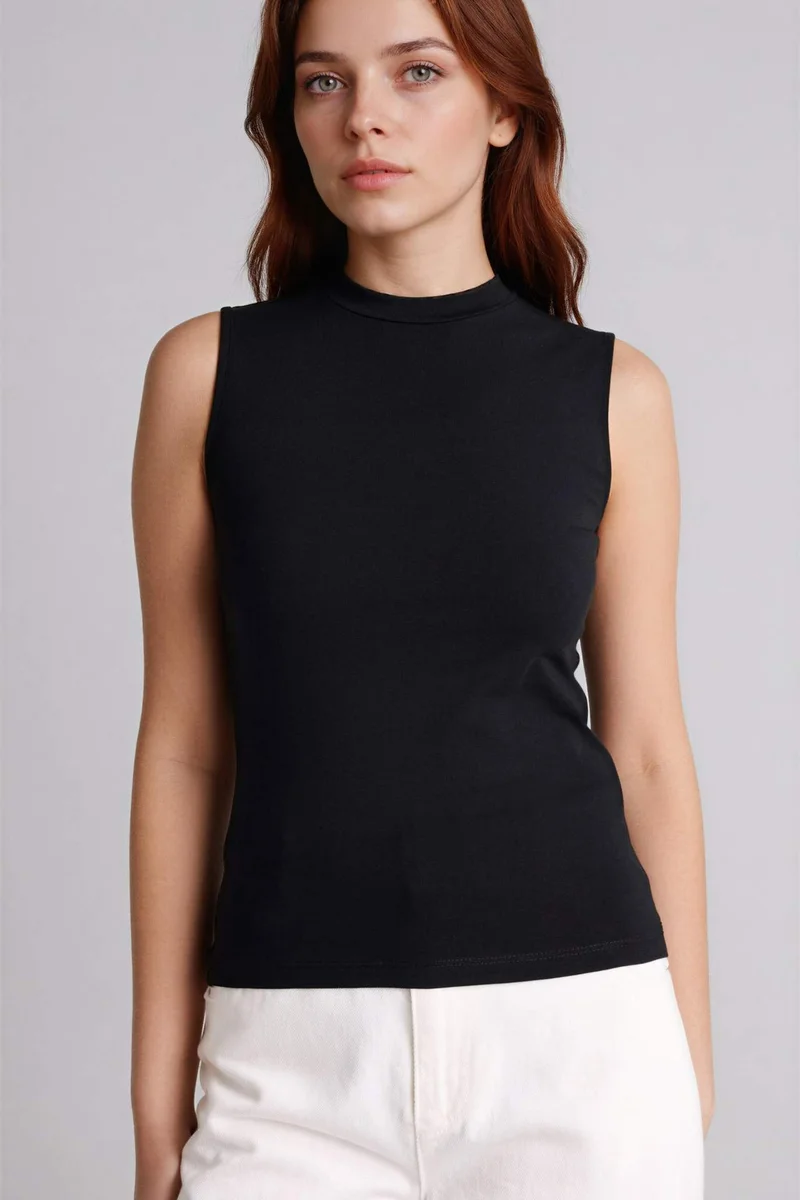 ديفاكتو Crew Neck Sleeveless Blouse